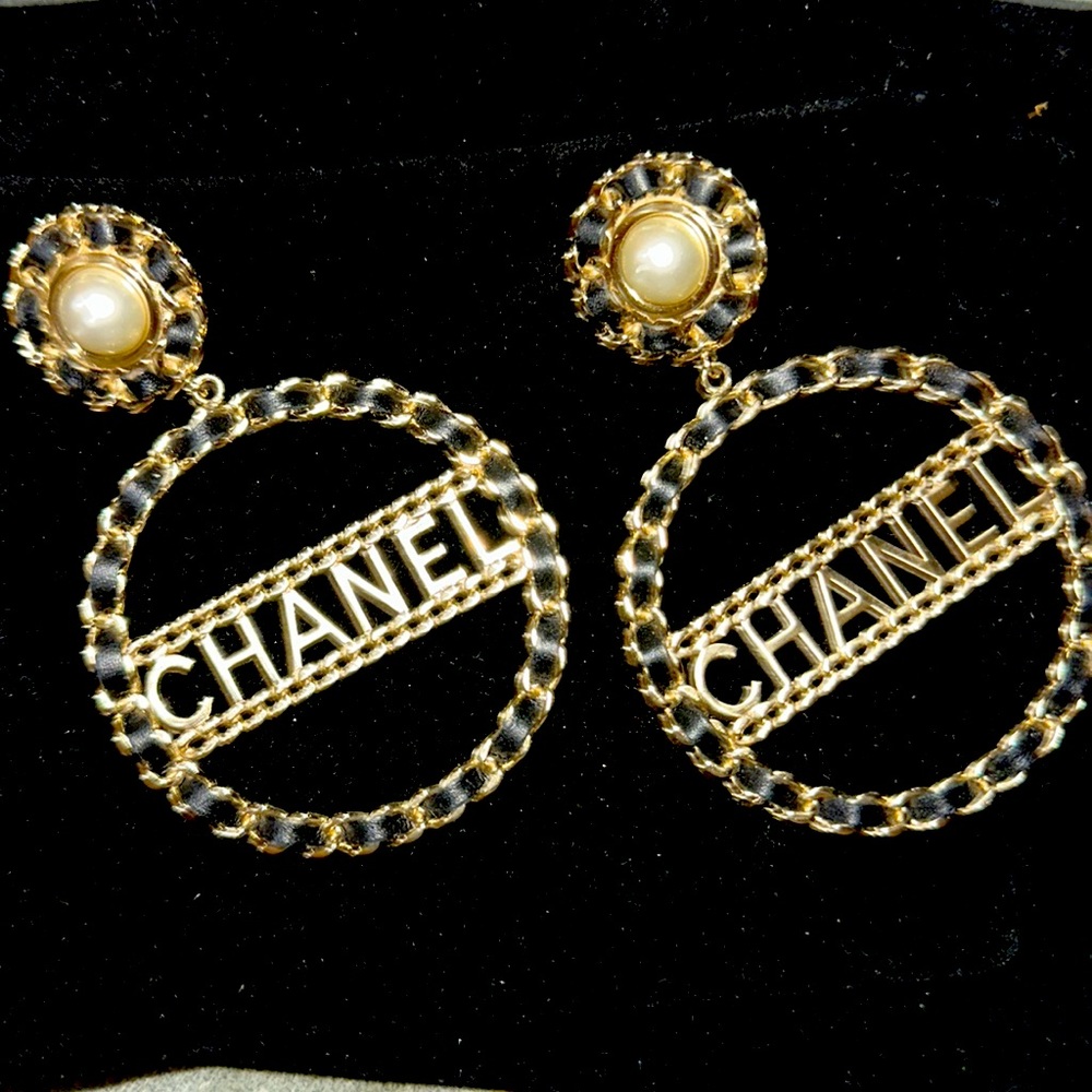 Like New Chanel Pearl Logo Chain Hoop Earrings Lambskin Black Gold